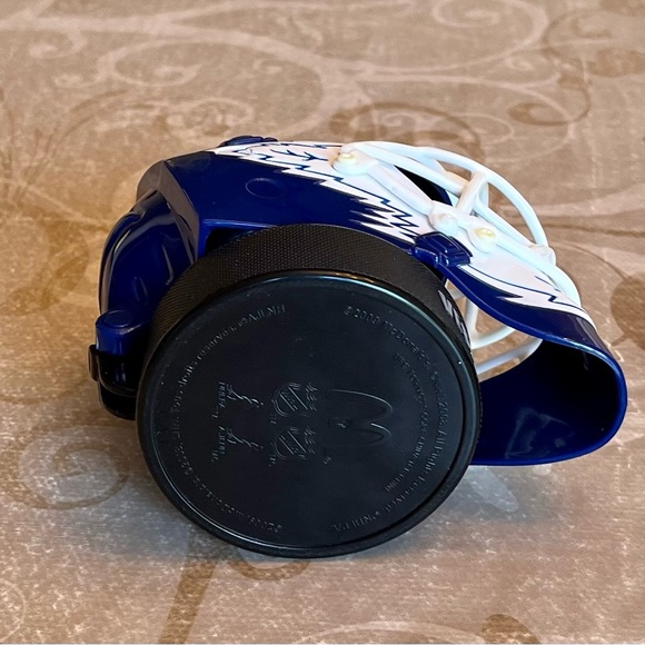 2009 McDonald’s Toronto Maple Leafs Vesa Toskala figure - Picture 6 of 7